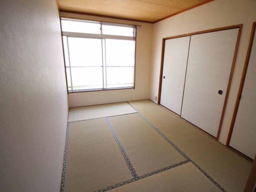 居室 春日ハイツＢ