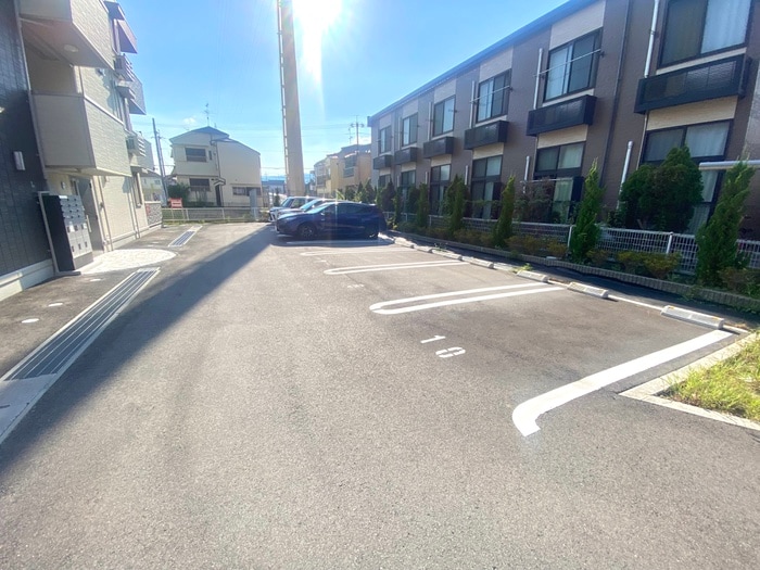 駐車場 ルミナーレ