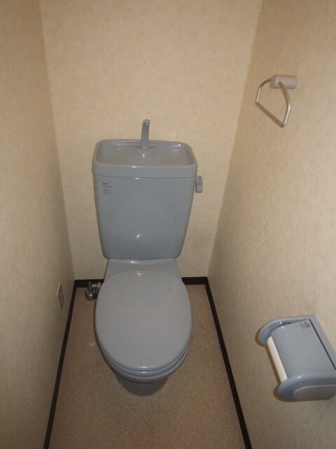 トイレ ソラ－レ中宮