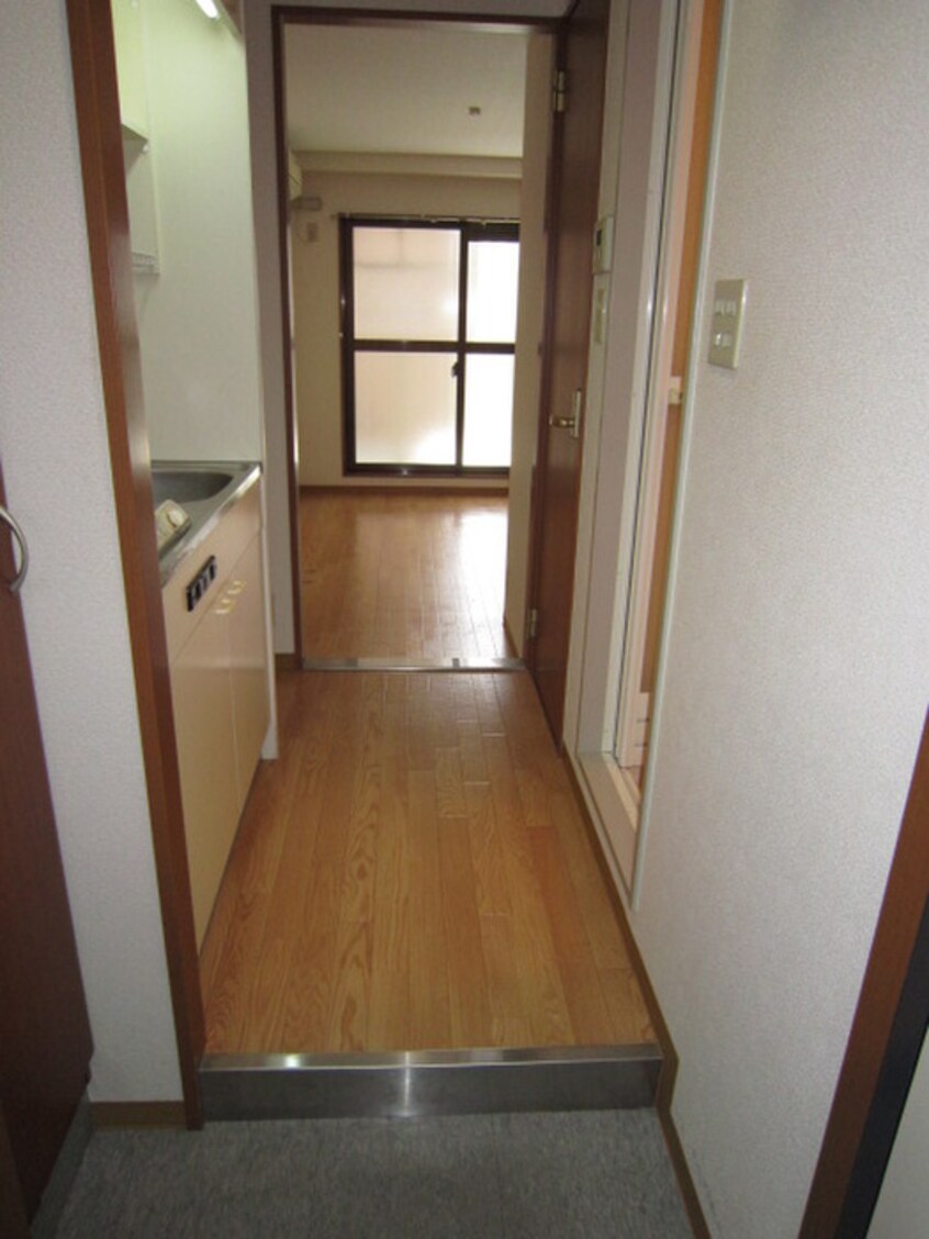 玄関 ソラ－レ中宮