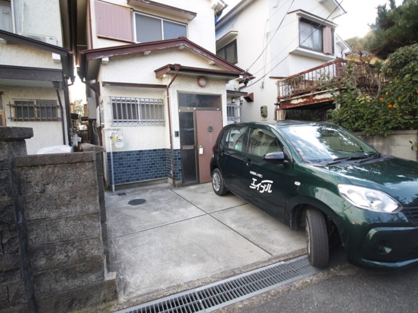 駐車場 御馬所藤井貸家