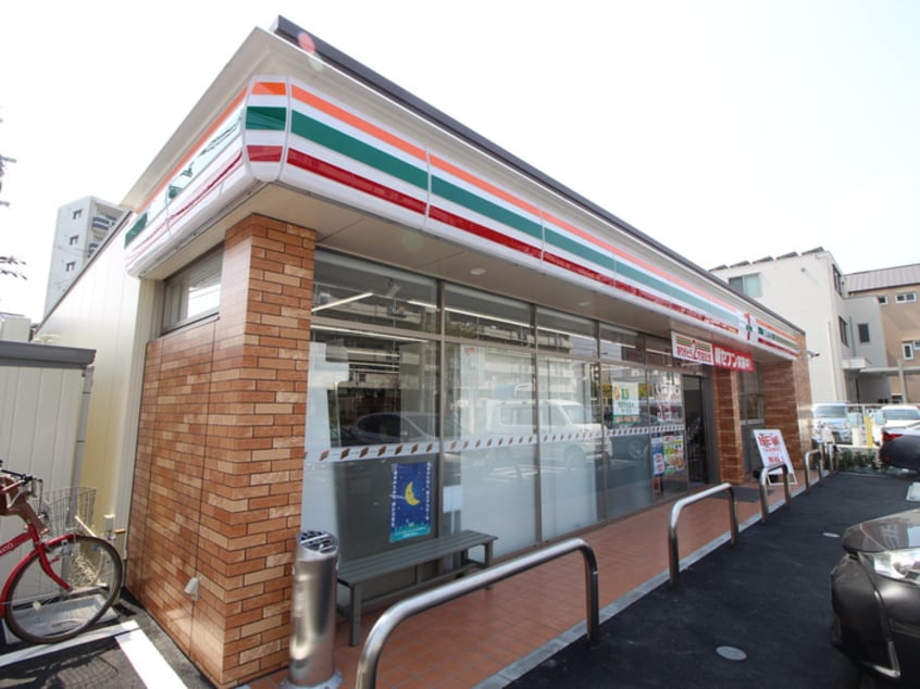 セブンイレブン(コンビニ)まで73m Ouest Riviere