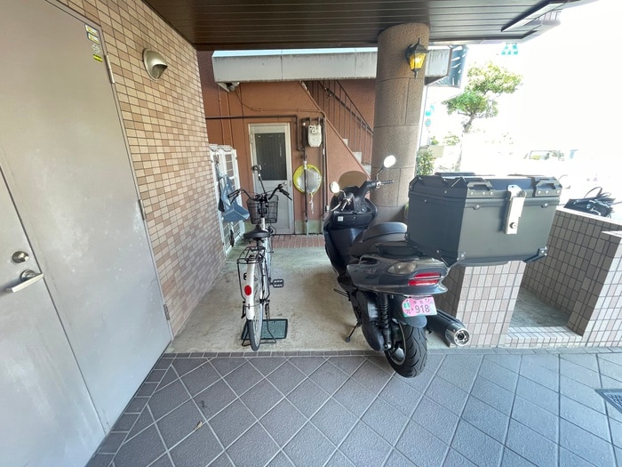 駐輪場 ＳＮＴハウス