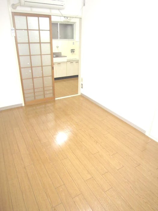 居室 グランビルド長居