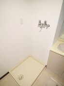 洗濯機置場 シャンテ川西３号棟（７０３）