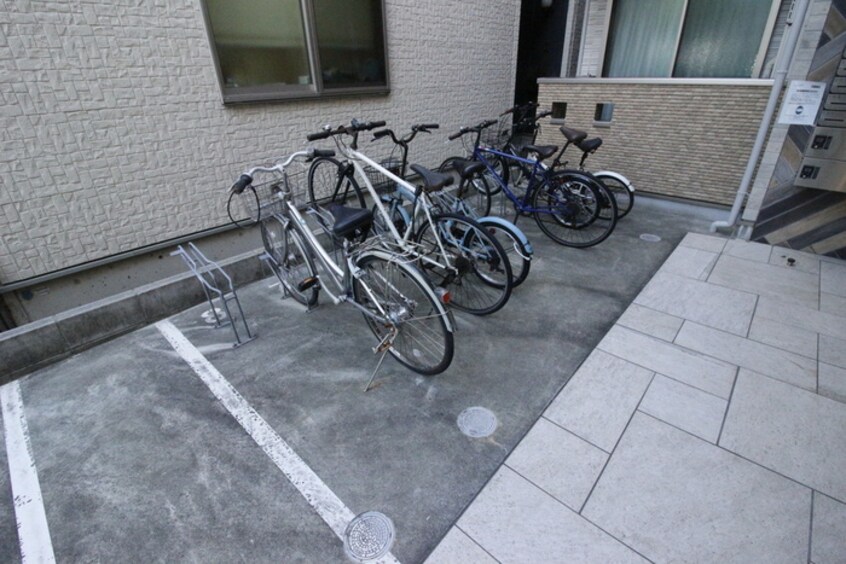 駐輪場 ワコーレヴィータ兵庫駅南通