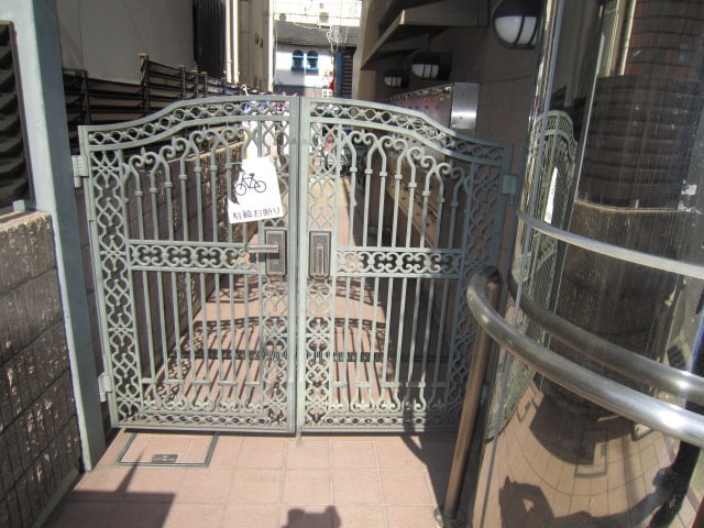 エントランス部分 阿部ビル