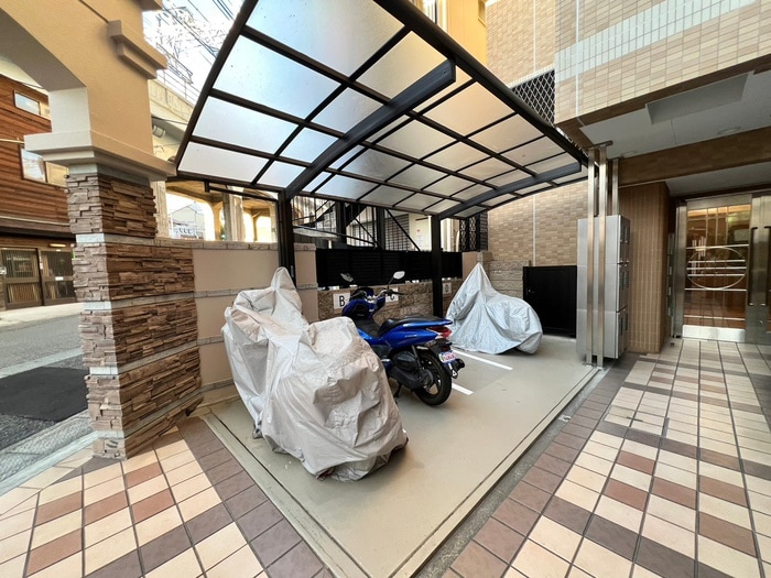 バイク置き場 エスペランサ灘駅前