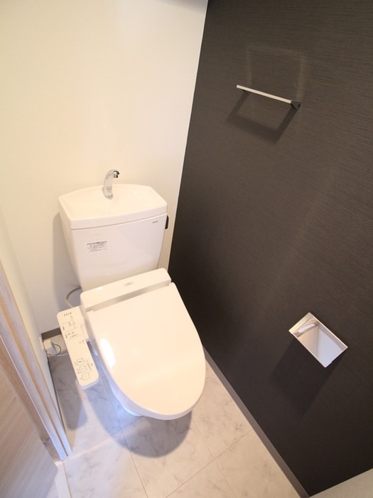 トイレ サムティ江坂レガーロ(309)