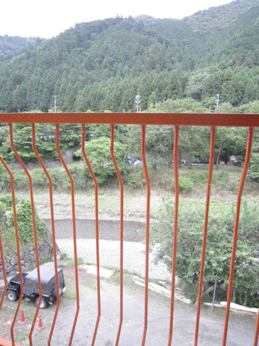 室内からの展望 八瀬ロイヤルハイツ