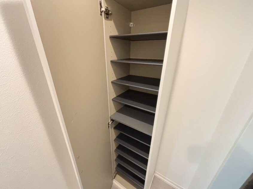 靴箱 ｾﾆｬﾘﾌﾞﾛ