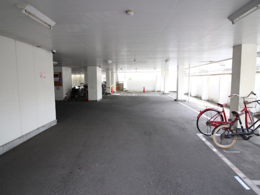 駐車場 コープアトラス(203)