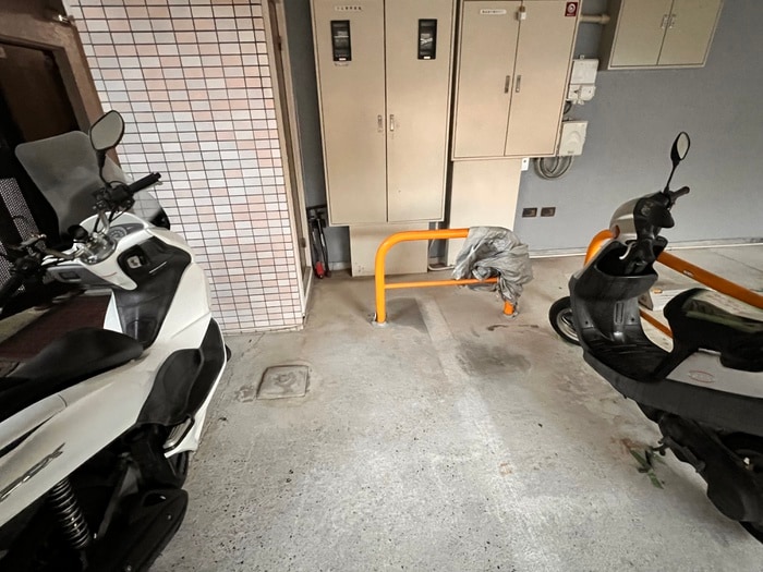 バイク置き場 ロイヤル浜芦屋