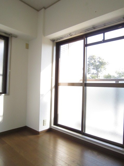 居室 ロイヤル浜芦屋