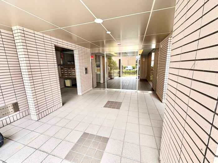 エントランス部分 エスパシオ上新庄