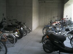 駐輪場