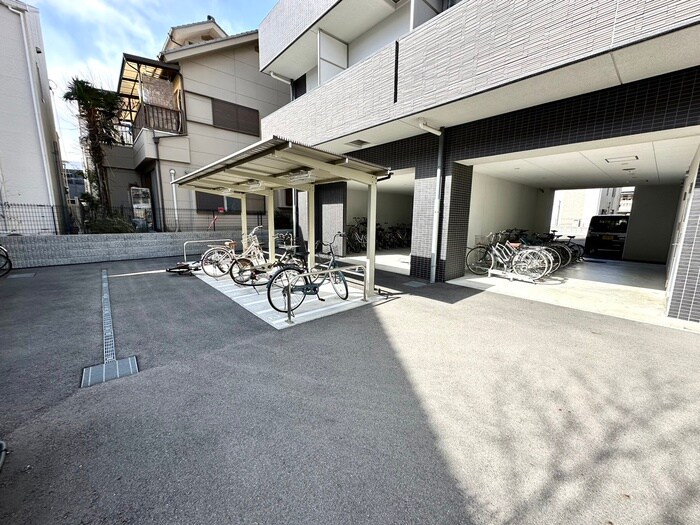 駐輪場 ブランシエスタ加島