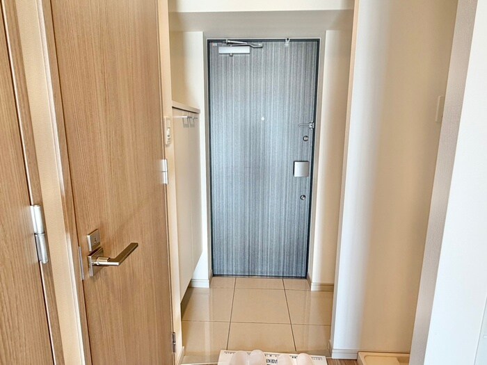 玄関 ブランシエスタ加島