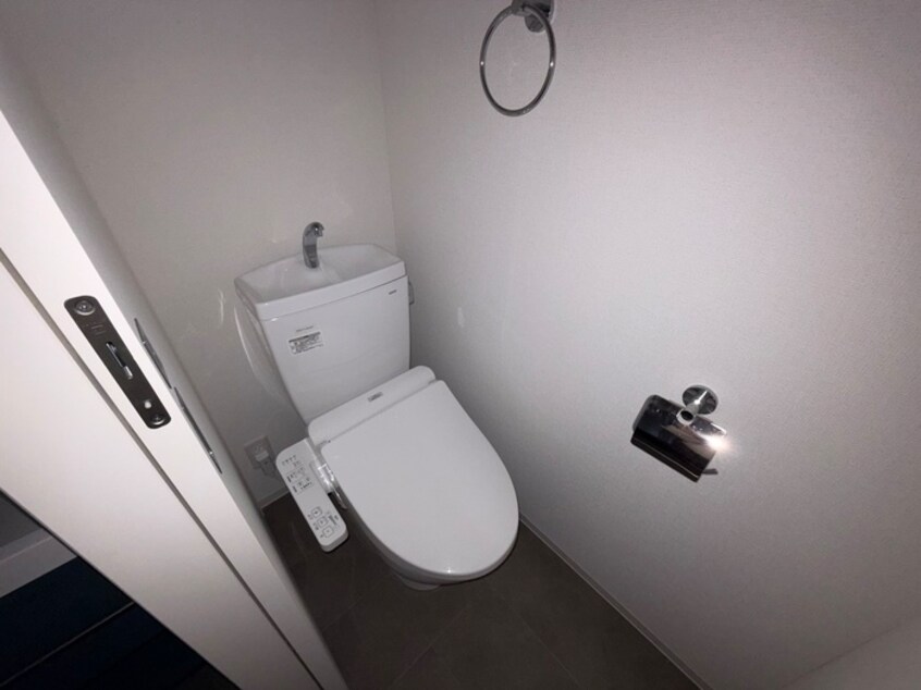 トイレ セレニテ神戸プリエ