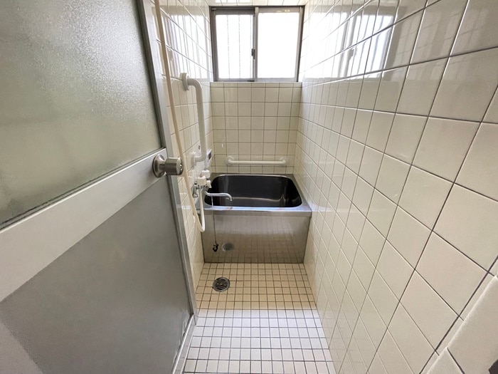 バス／シャワールーム等 初田貸家