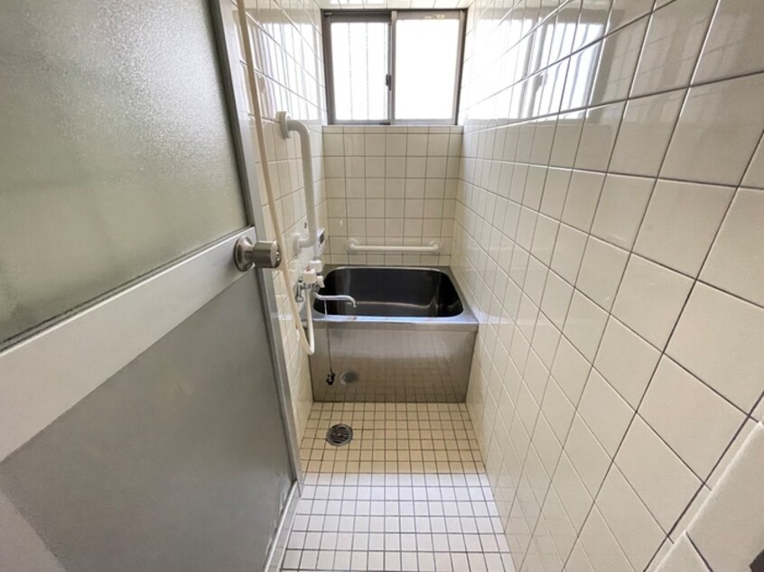 バス／シャワールーム等 初田貸家