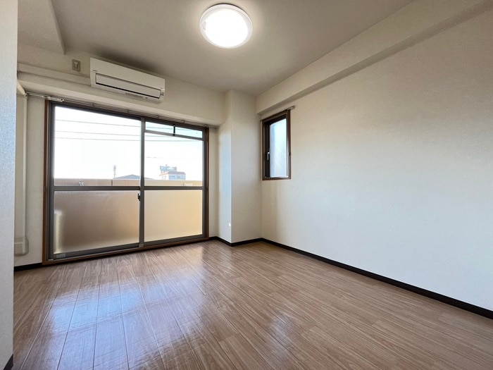 居室 コンフォール西川