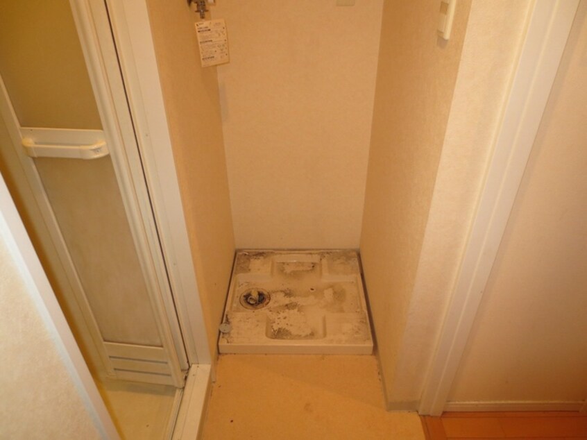 洗濯機置場 CREATO新大阪Serenity(601)