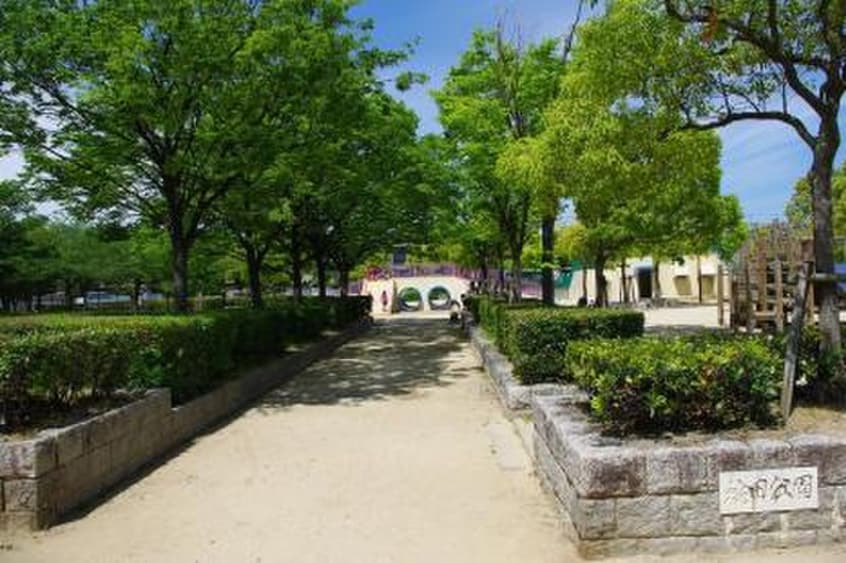 椀田公園(公園)まで120m トワ塚口