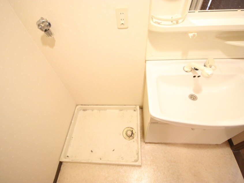 洗濯機置場 プラザハイツ二ツ屋Ａ