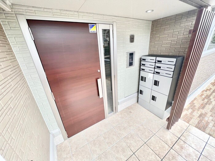 エントランス部分 くおん嵯峨　東棟