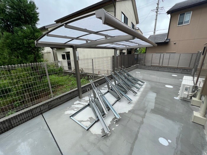 駐輪場 くおん嵯峨　東棟