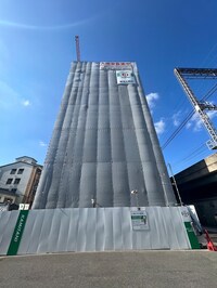 クローバー・クレスト