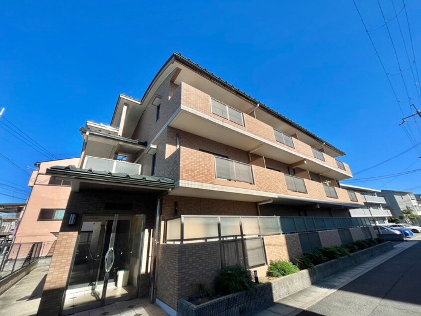 外観写真 ラフィ－ネ桂Ⅱ