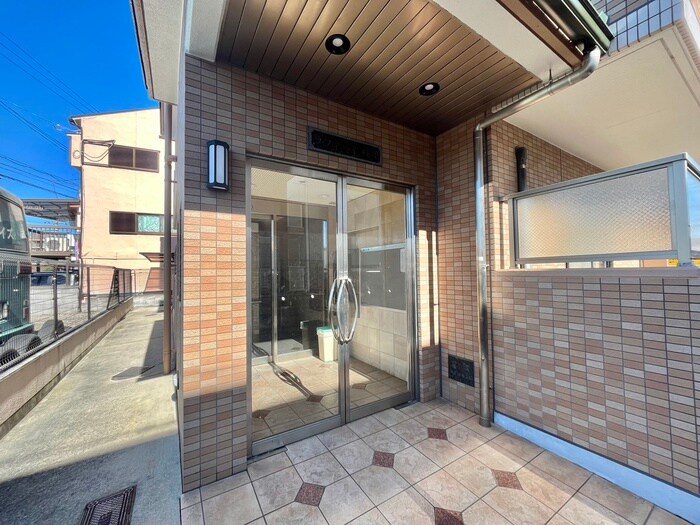 エントランス部分 ラフィ－ネ桂Ⅱ