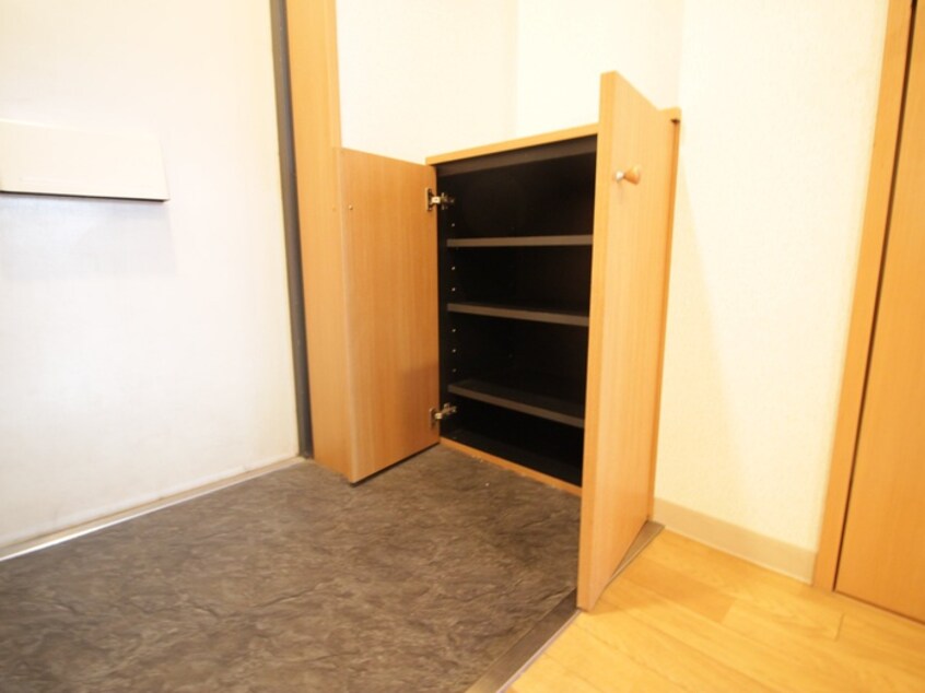 靴箱 ラフィ－ネ桂Ⅱ