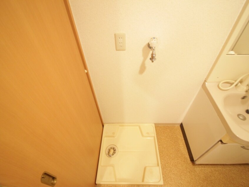 洗濯機置場 ラフィ－ネ桂Ⅱ