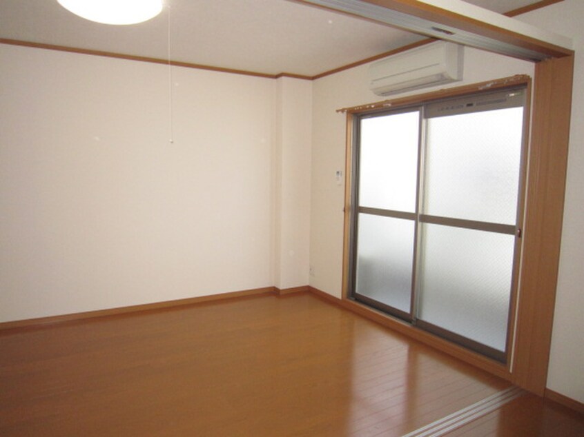 居室 PLEASANT
