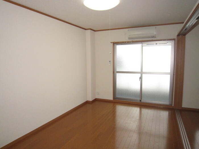 居室 PLEASANT