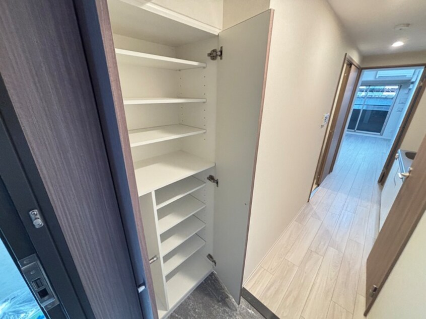 靴箱 仮）グロスロシェ七条