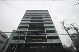 建築中