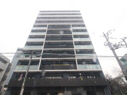 建築中