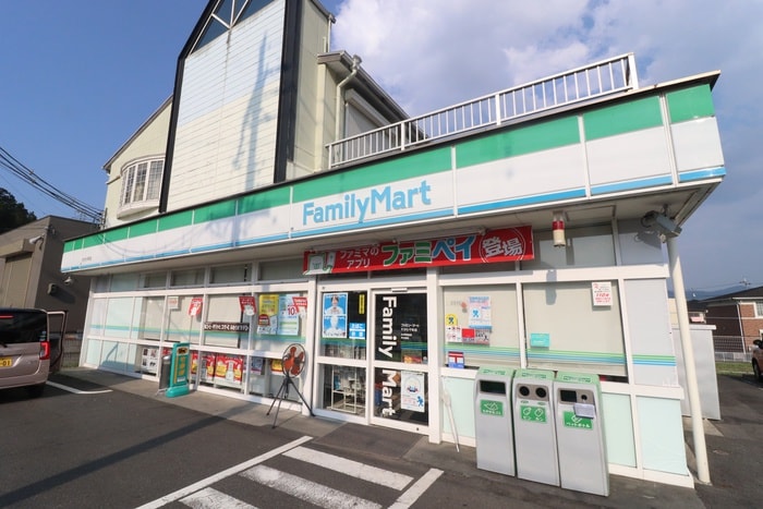 ファミリーマートそがわ千町(コンビニ)まで450m カーサＫｅｉⅢ