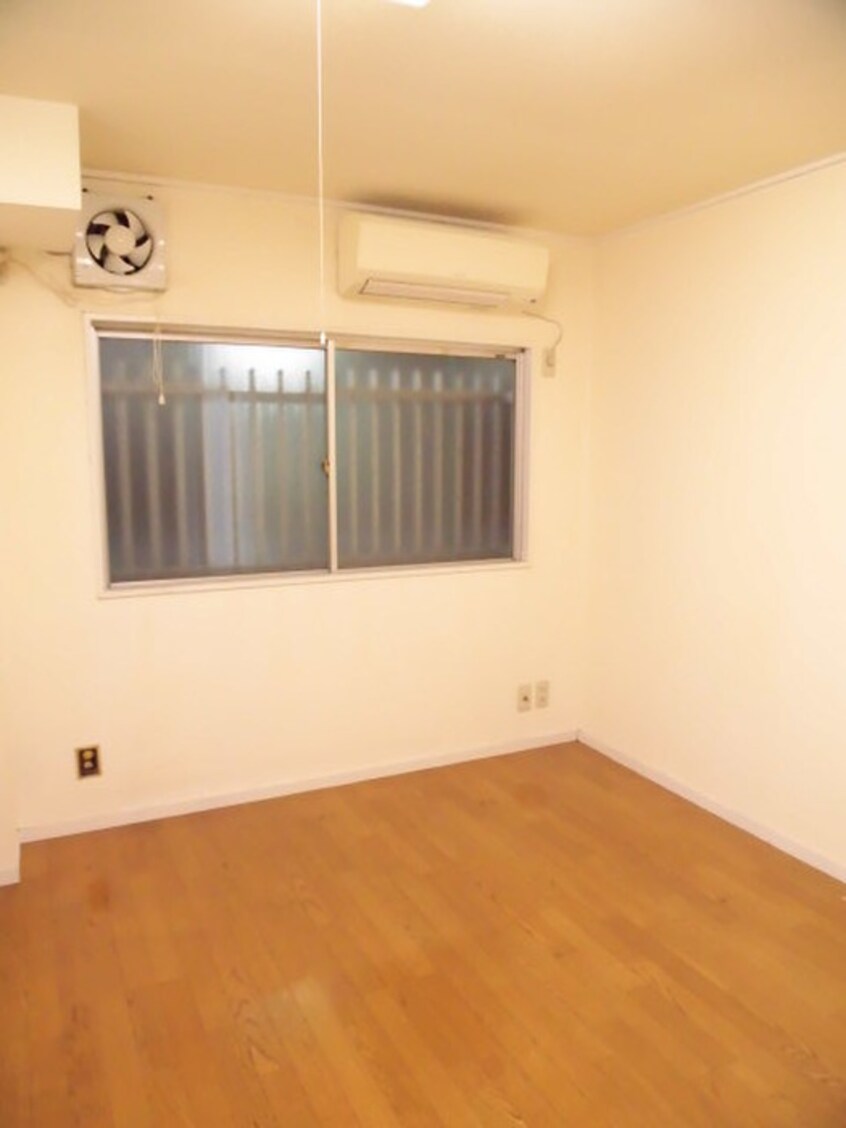 居室 上本町ロイヤルハイツ