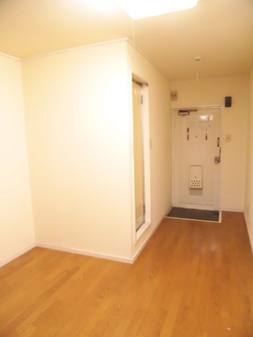 居室 上本町ロイヤルハイツ