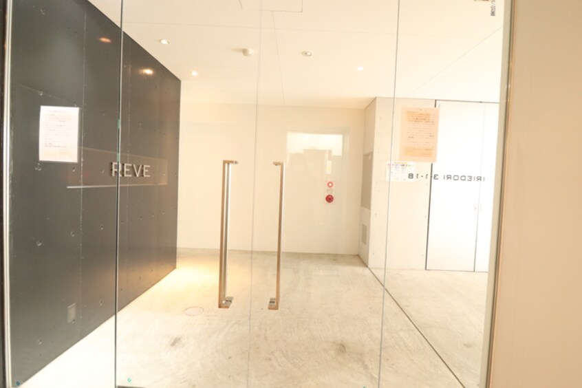 エントランス部分 ＲＥＶＥ