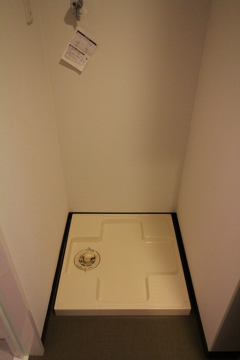 洗濯機置場 サンレムート江坂east