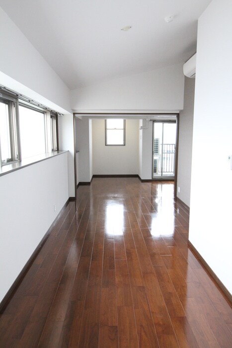 居室 サンレムート江坂east