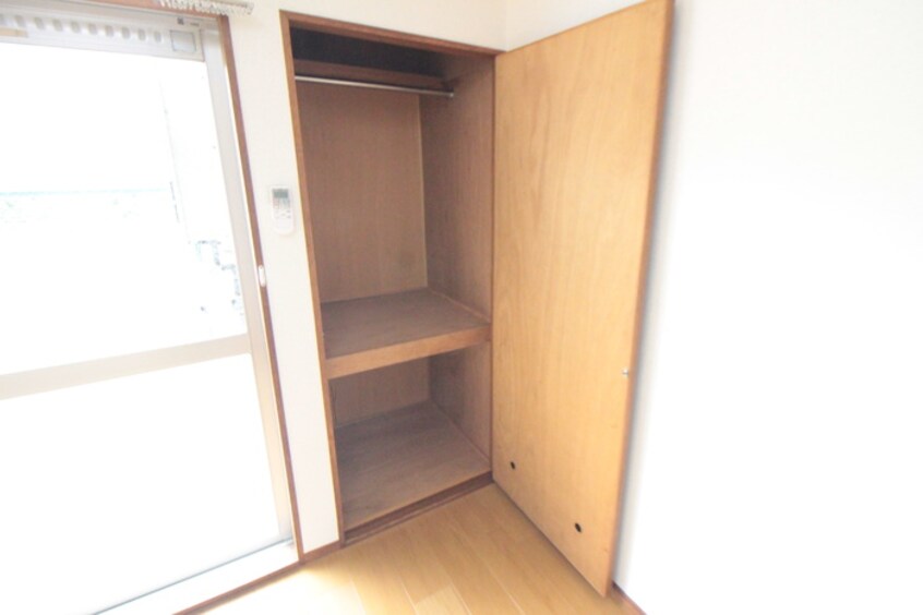 収納 ハイツホリデ－