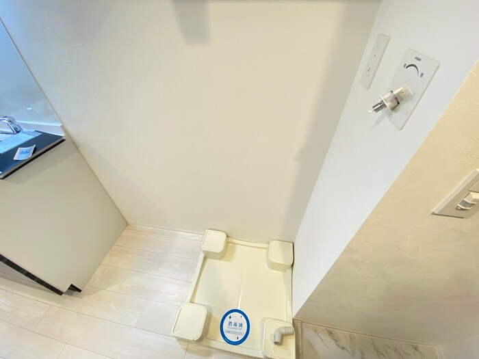 洗濯機置場 CRESTTAPP 神戸湊町NOIR(1104)