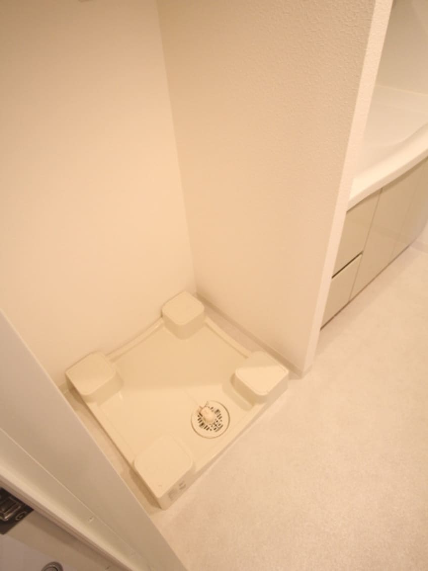 洗濯機置場 ｻﾝﾒｿﾞﾝ新千里北町ELDO(108)